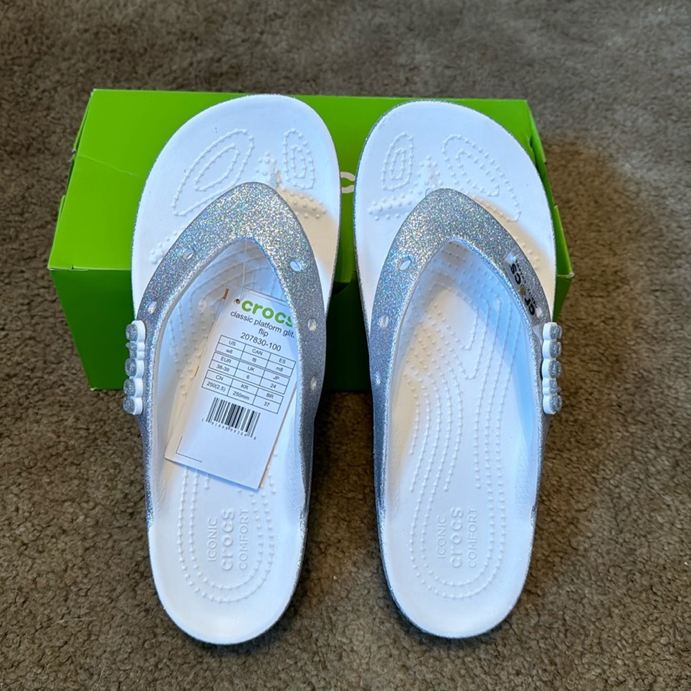 Crocs flip flop